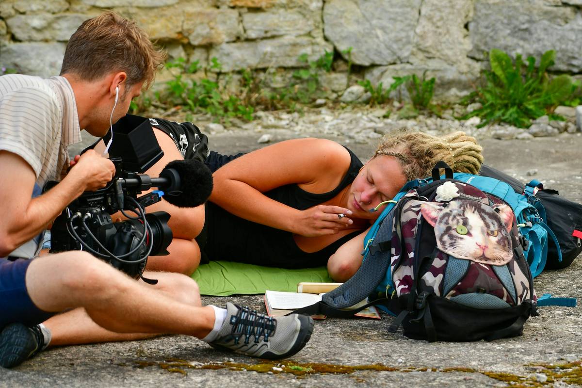 Portable Teleprompter for Travel: 7 Proven Tips to Avoid Painful On-Camera Blunders